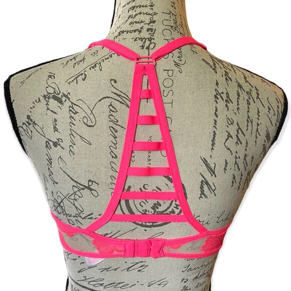 Victoria’s Secret Pink Lightly Lined Underwire Bra Size 32D - Picture 2 of 2